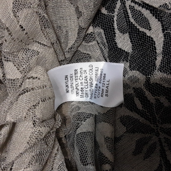 Vocal USA Women's S Open Ruffles Front Floral Lace Summer Cardigan - Picture 12 of 14